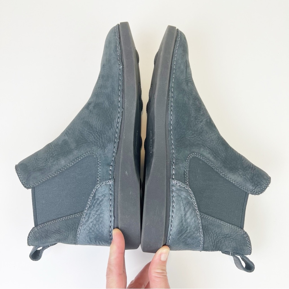 CLARKS Chelsea Boots HALE Mid Men’s‎ 7.5 Gray Nubuck Pull On - Picture 5 of 9